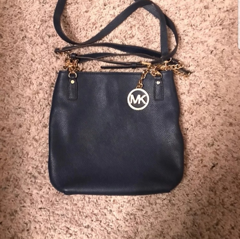 Michael kors crossbody messenger